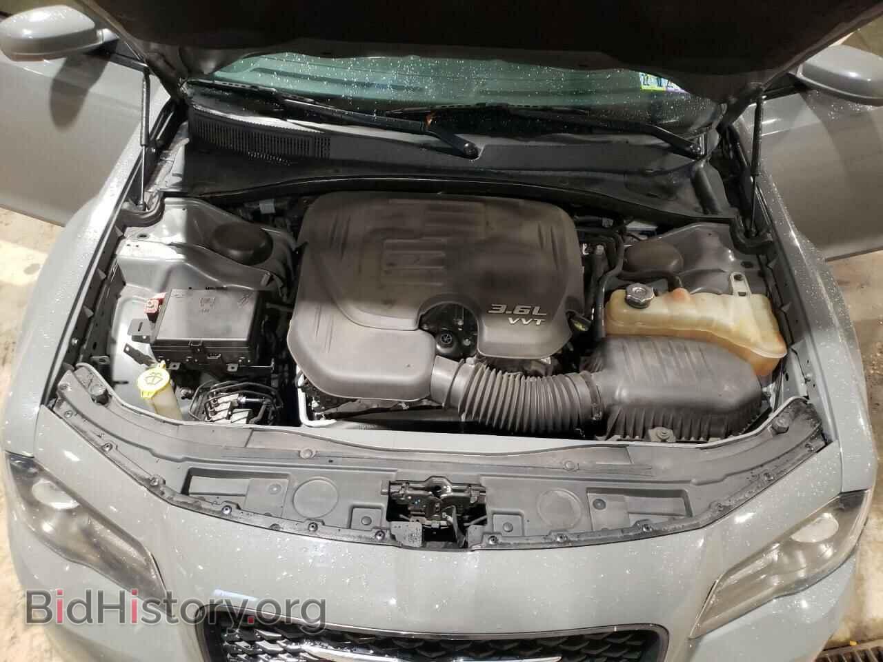 2019 CHRYSLER 300 - VIN: 2C3CCABG0KH516124 - Фото 11