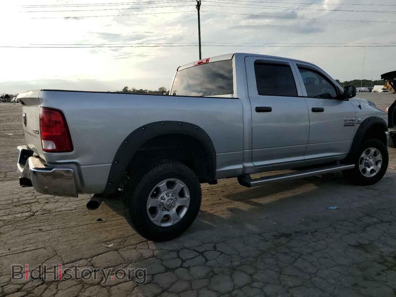 2016 RAM All Models - VIN: 3C6UR5CL6GG261009 - Photo 3