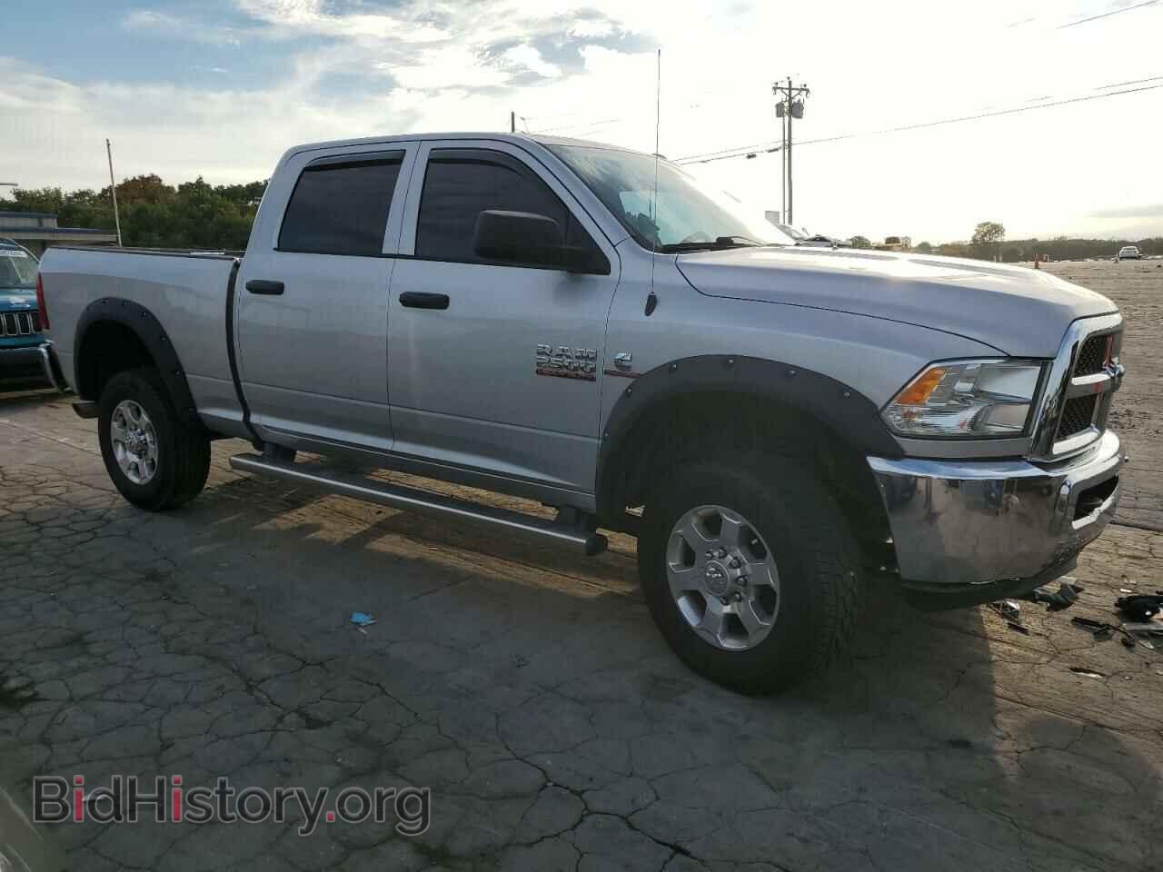 2016 RAM All Models - VIN: 3C6UR5CL6GG261009 - Photo 4