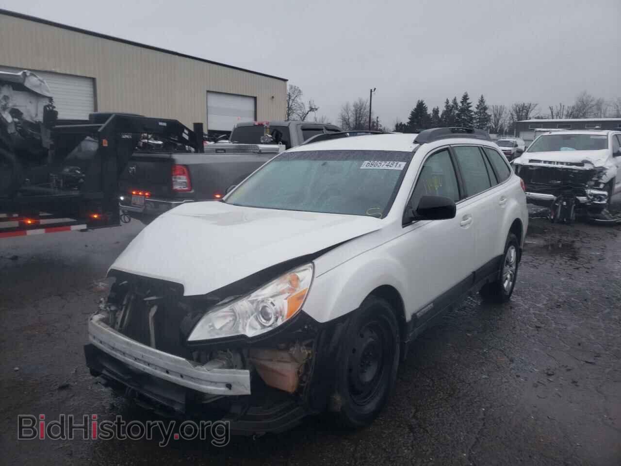 2011 SUBARU OUTBACK - VIN: 4S4BRBAC7B3424050 - Фото 2