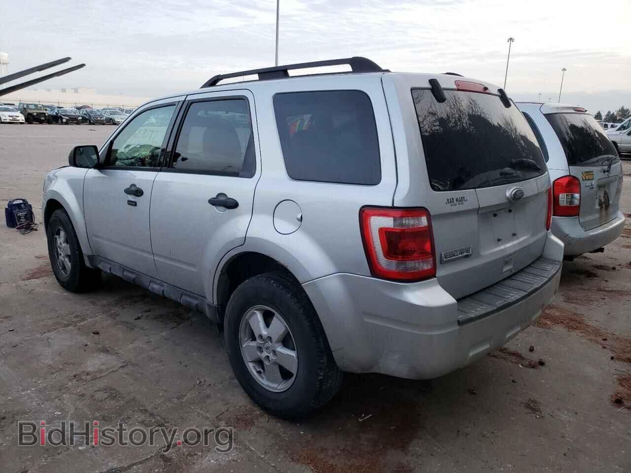 2011 FORD ESCAPE - VIN: 1FMCU9D71BKA98181 - Фото 2