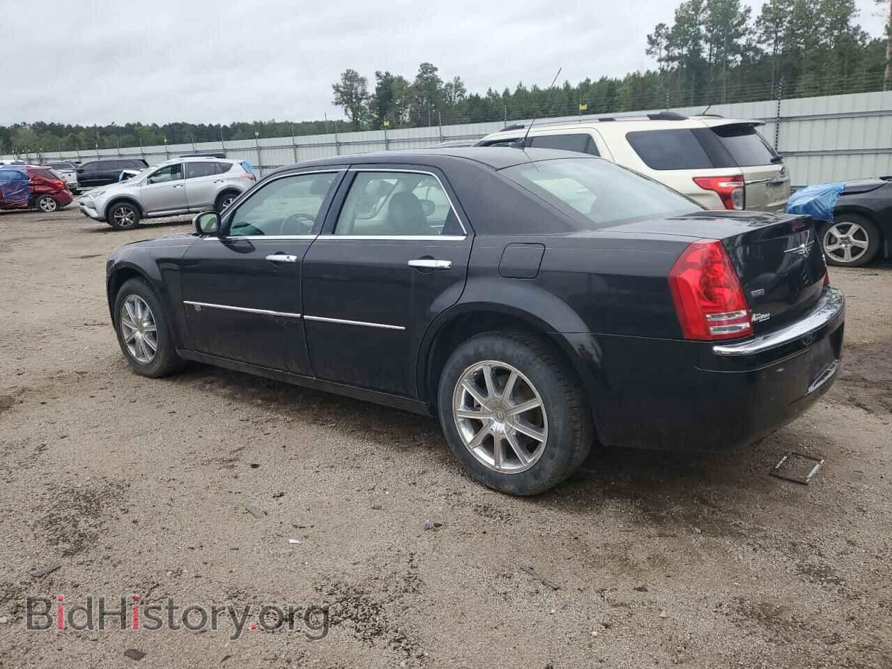 2008 CHRYSLER 300 - VIN: 2C3LK63HX8H121173 - Фото 2