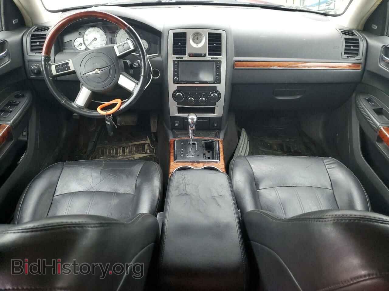 2008 CHRYSLER 300 - VIN: 2C3LK63HX8H121173 - Фото 8