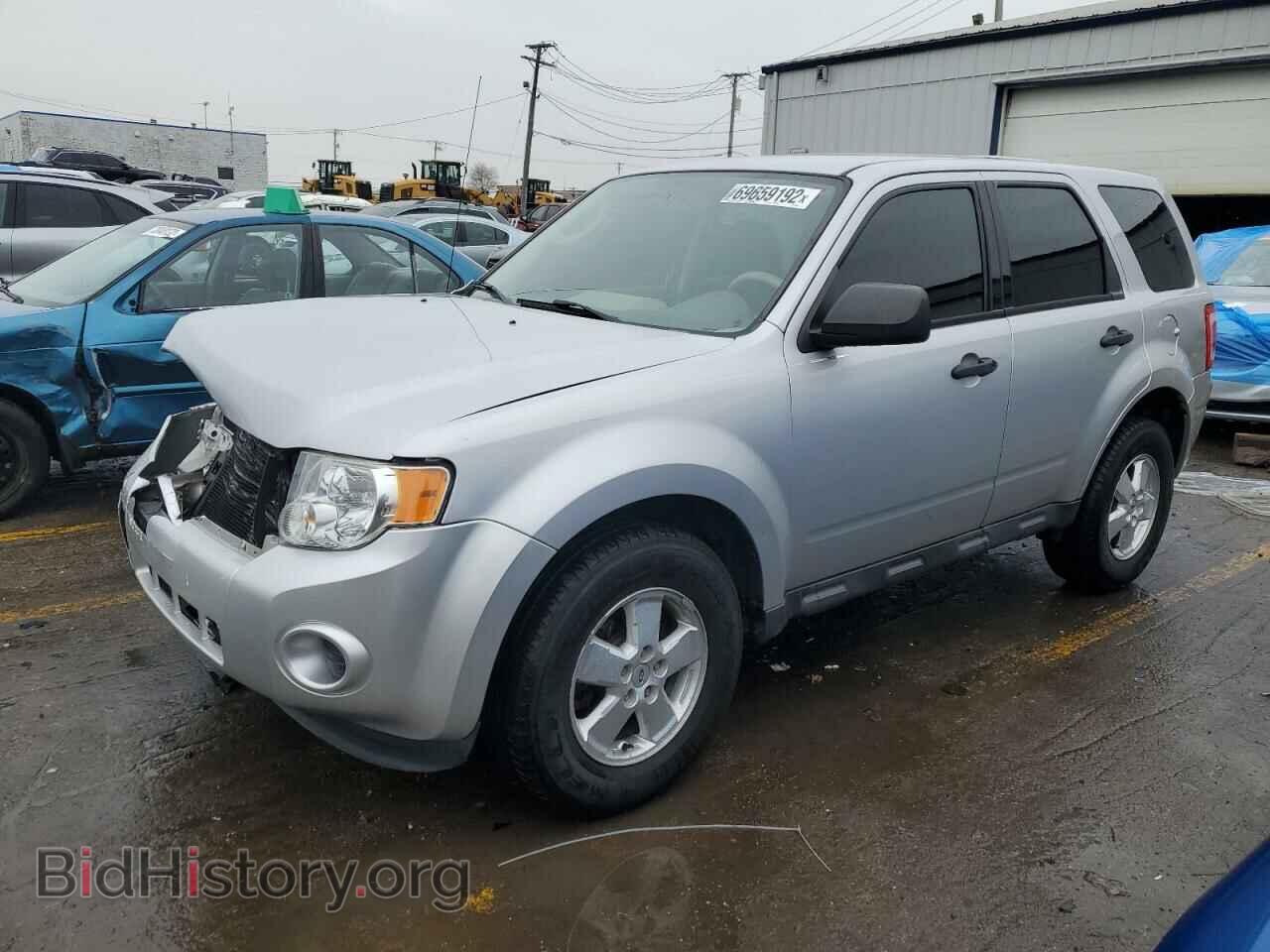 Photo 1FMCU0C75BKB20325 - FORD ESCAPE 2011