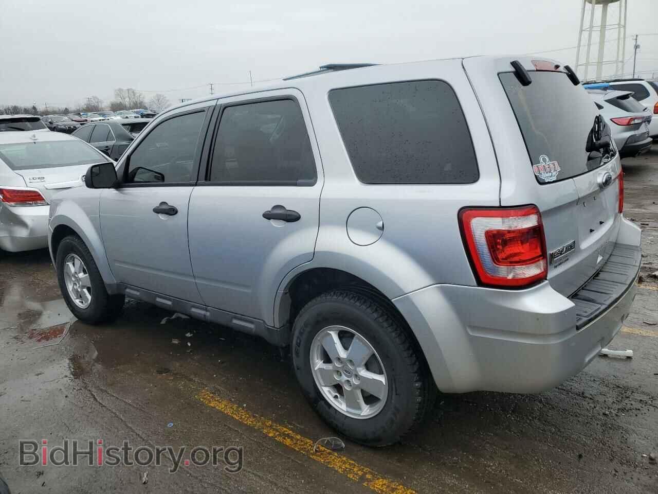 2011 FORD ESCAPE - VIN: 1FMCU0C75BKB20325 - Фото 2