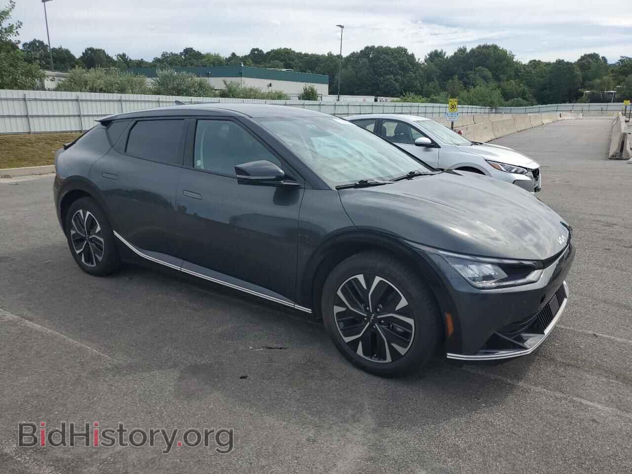 2023 KIA EV6 LIGHT - VIN: KNDC34LAXP5606080 - Фото 4