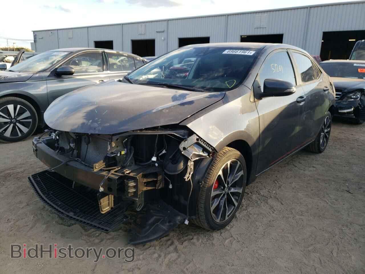 2018 TOYOTA COROLLA - VIN: 5YFBURHE5JP819966 - Фото 2