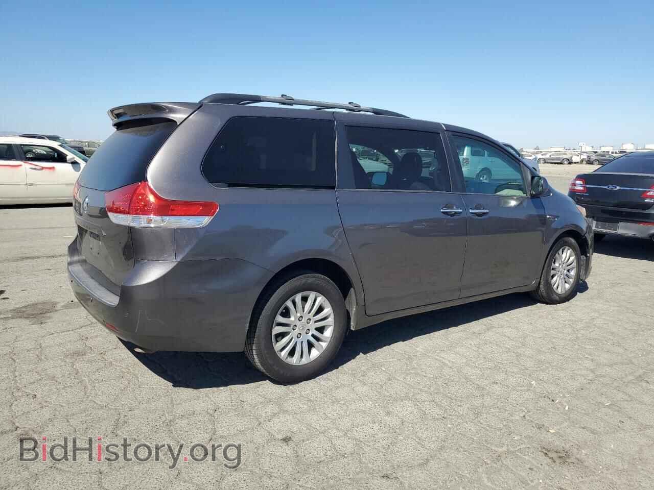 2011 TOYOTA All Models - VIN: 5TDYK3DC2BS049686 - Фото 3