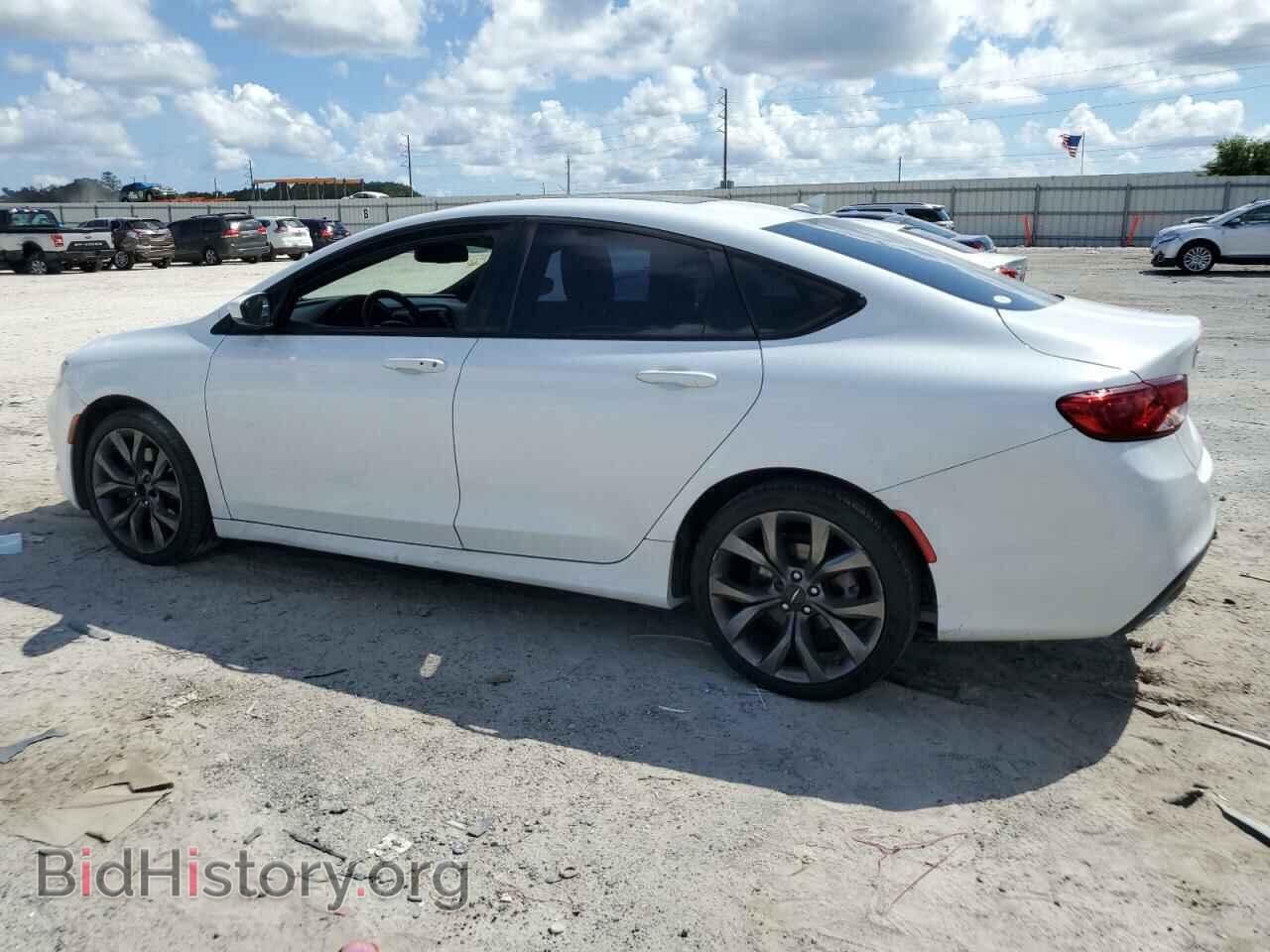 2015 CHRYSLER 200 - VIN: 1C3CCCBGXFN613453 - Фото 2