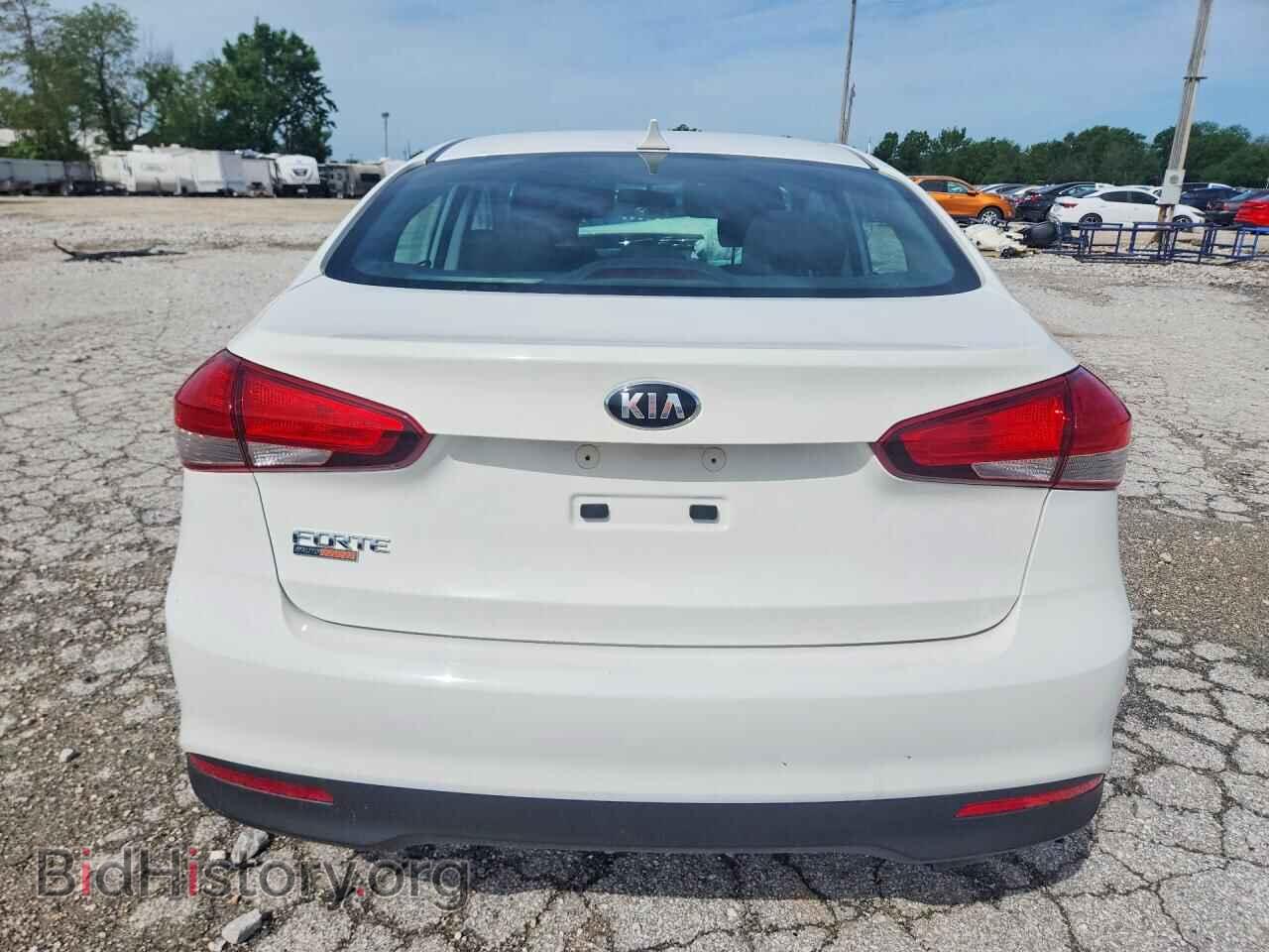 2017 KIA FORTE - VIN: 3KPFK4A73HE082073 - Photo 6