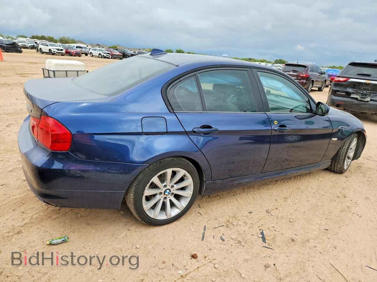 2011 BMW 3 SERIES - VIN: WBAPH7C54BE851602 - Photo 3