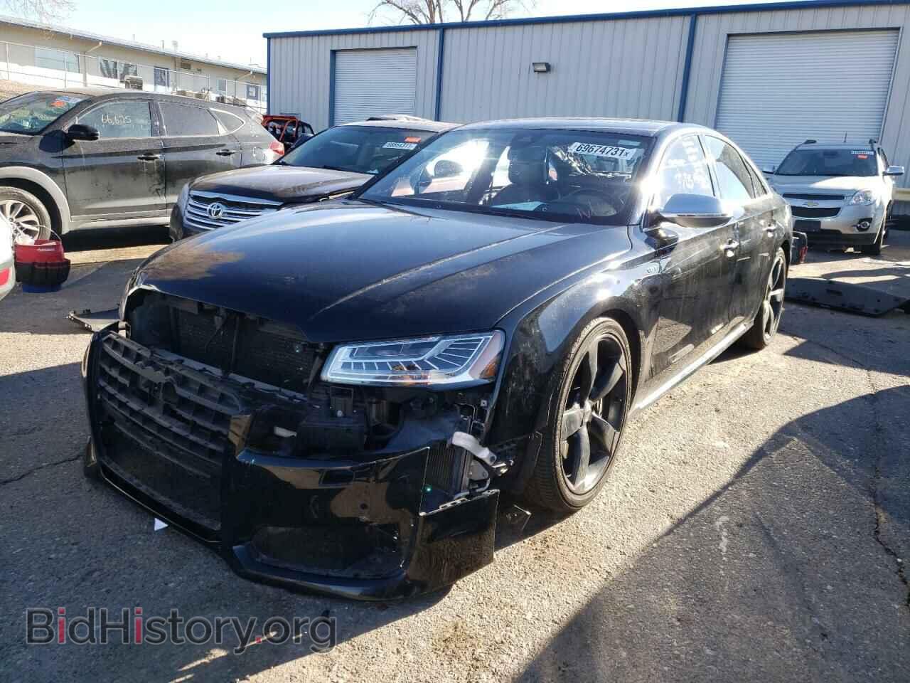 2016 AUDI S8 - VIN: WAUJSAFD9GN001785 - Фото 2
