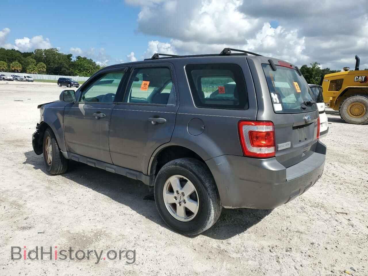 2011 FORD ESCAPE - VIN: 1FMCU0C75BKC48452 - Фото 2