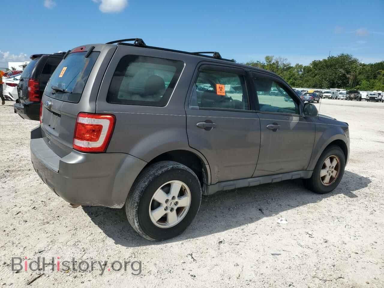 2011 FORD ESCAPE - VIN: 1FMCU0C75BKC48452 - Фото 3