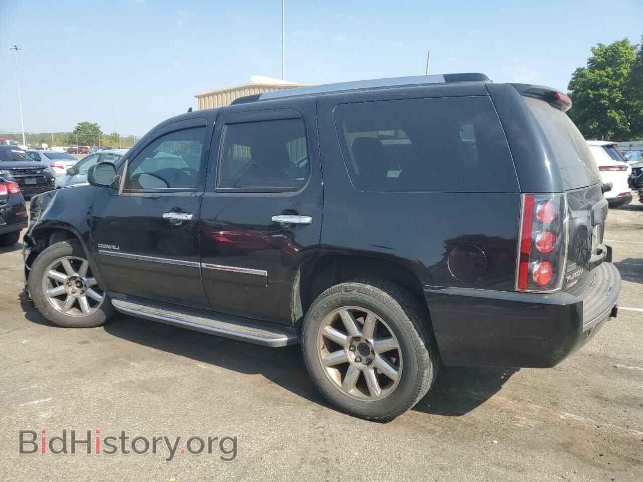 2010 GMC YUKON - VIN: 1GKUKEEF1AR277683 - Photo 2