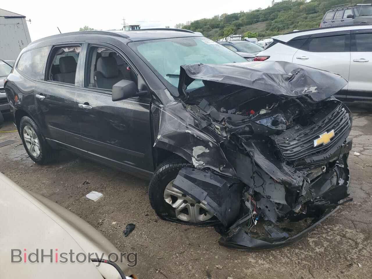 2017 CHEVROLET TRAVERSE - VIN: 1GNKVFED3HJ282432 - Фото 4