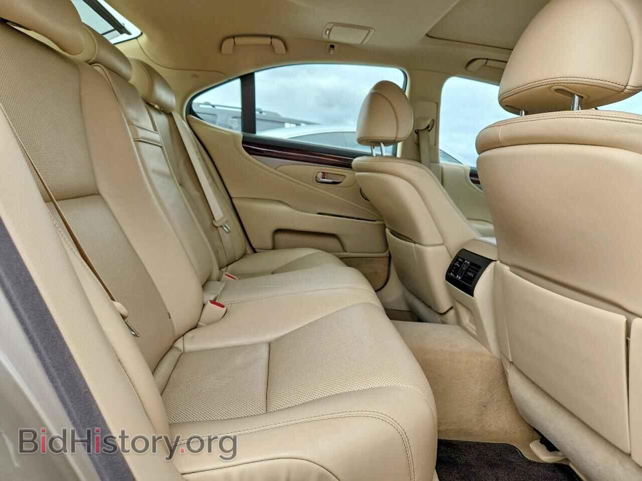 2016 LEXUS LS460 - VIN: JTHBL5EF4G5139750 - Photo 10