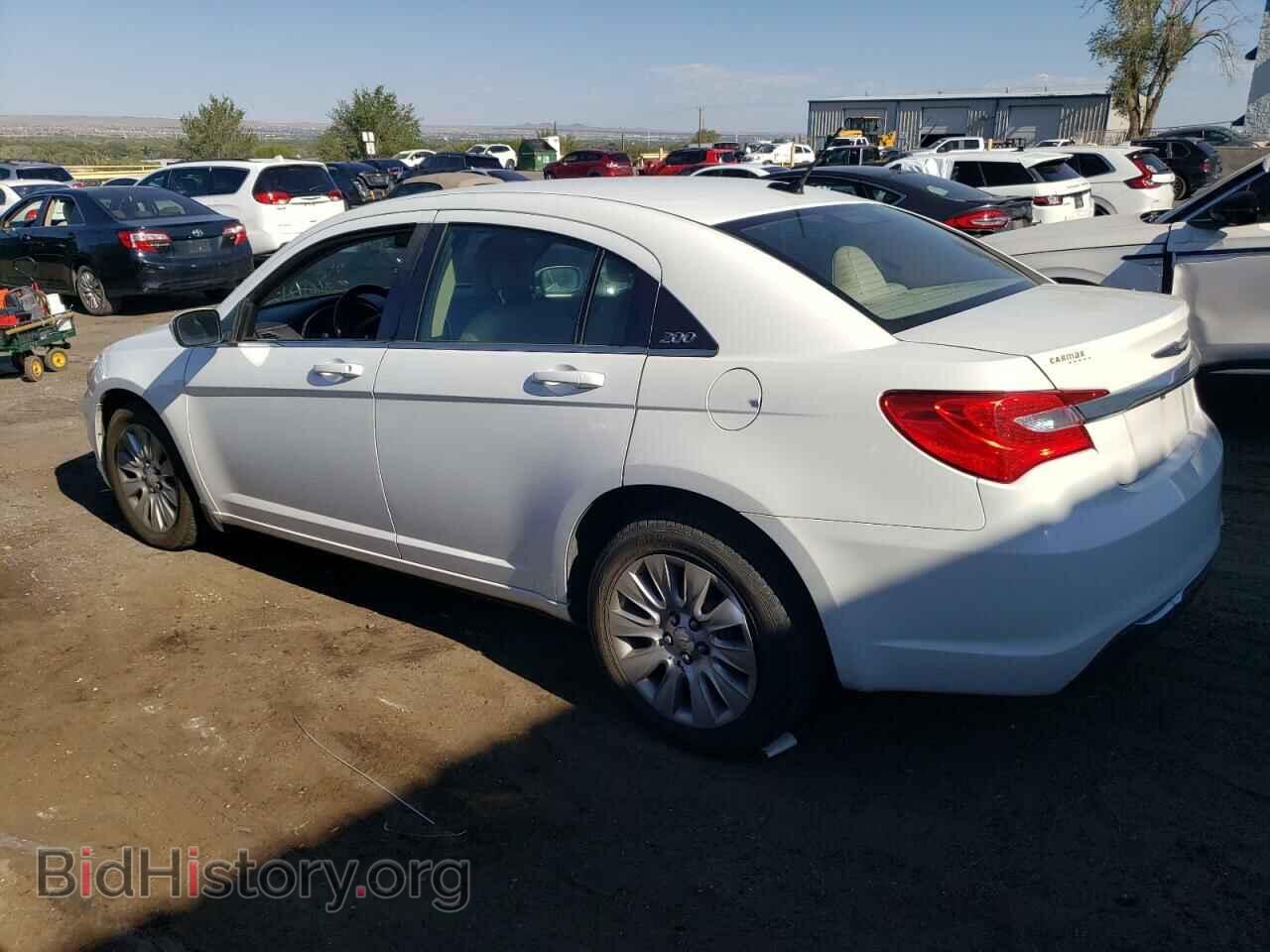 2013 CHRYSLER 200 - VIN: 1C3CCBAG0DN727213 - Фото 2