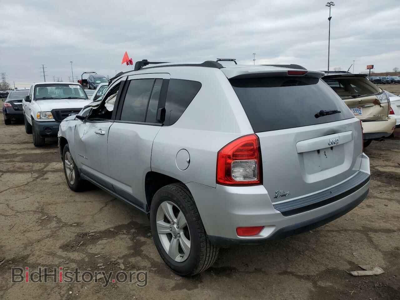 2011 JEEP COMPASS - VIN: 1J4NT1FA9BD260101 - Photo 2