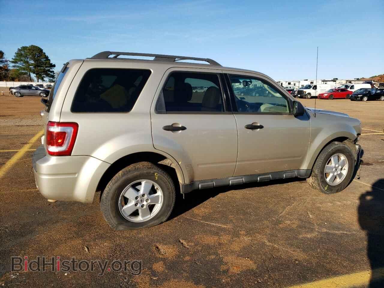 2011 FORD ESCAPE - VIN: 1FMCU0D78BKA74181 - Фото 3