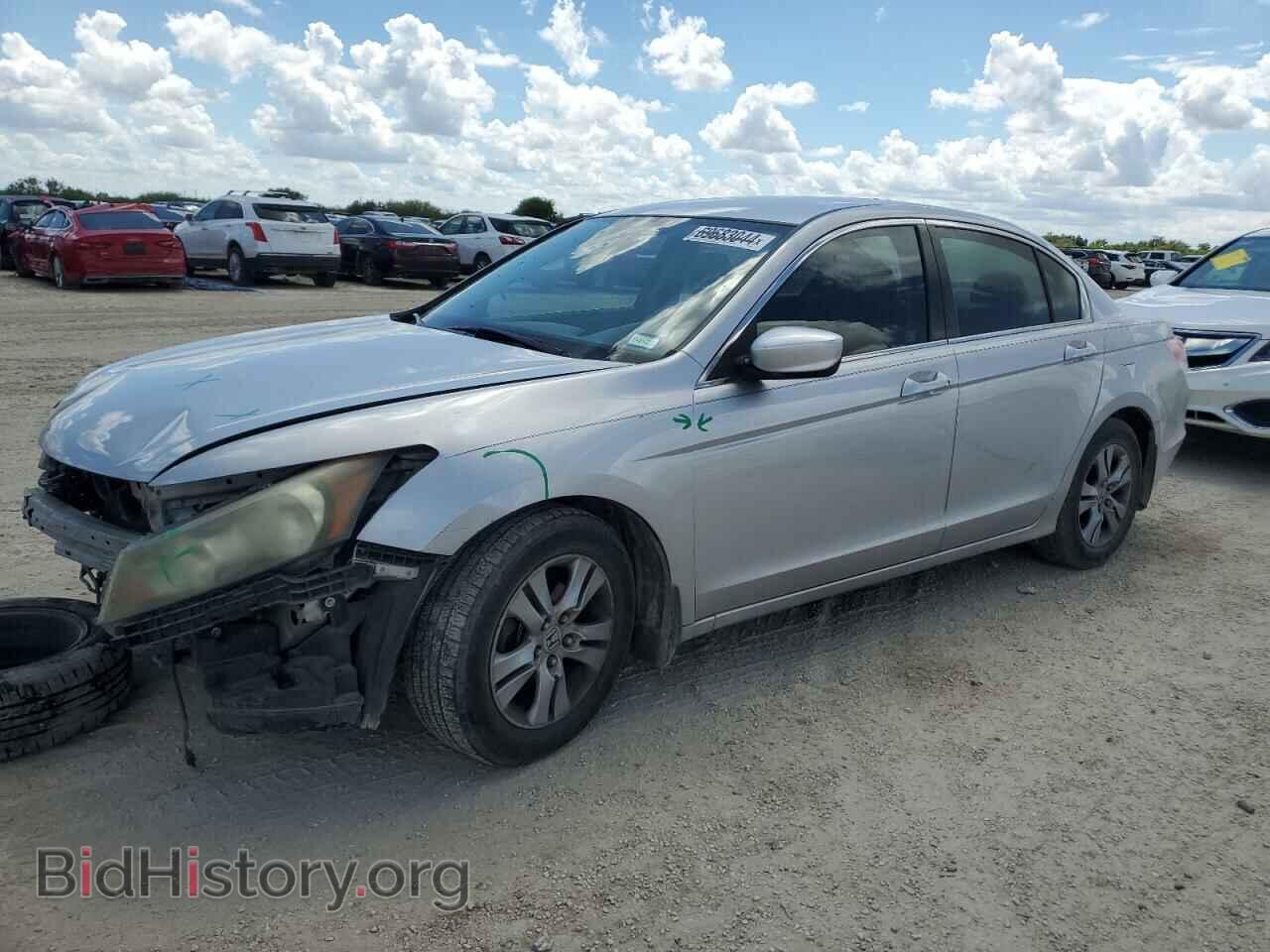 Photo 1HGCP2F60BA012731 - HONDA ACCORD 2011