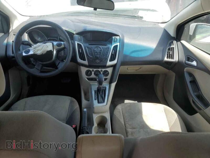 2012 Ford FOCUS (VIN 1FAHP3F24CL126668) — photo 8 of 15