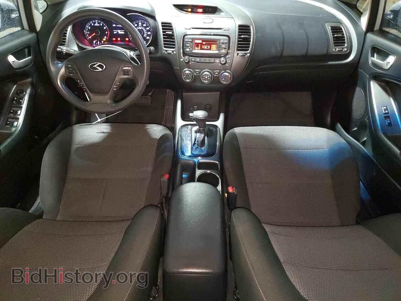 2017 KIA FORTE - VIN: 3KPFK4A79HE085611 - Photo 8