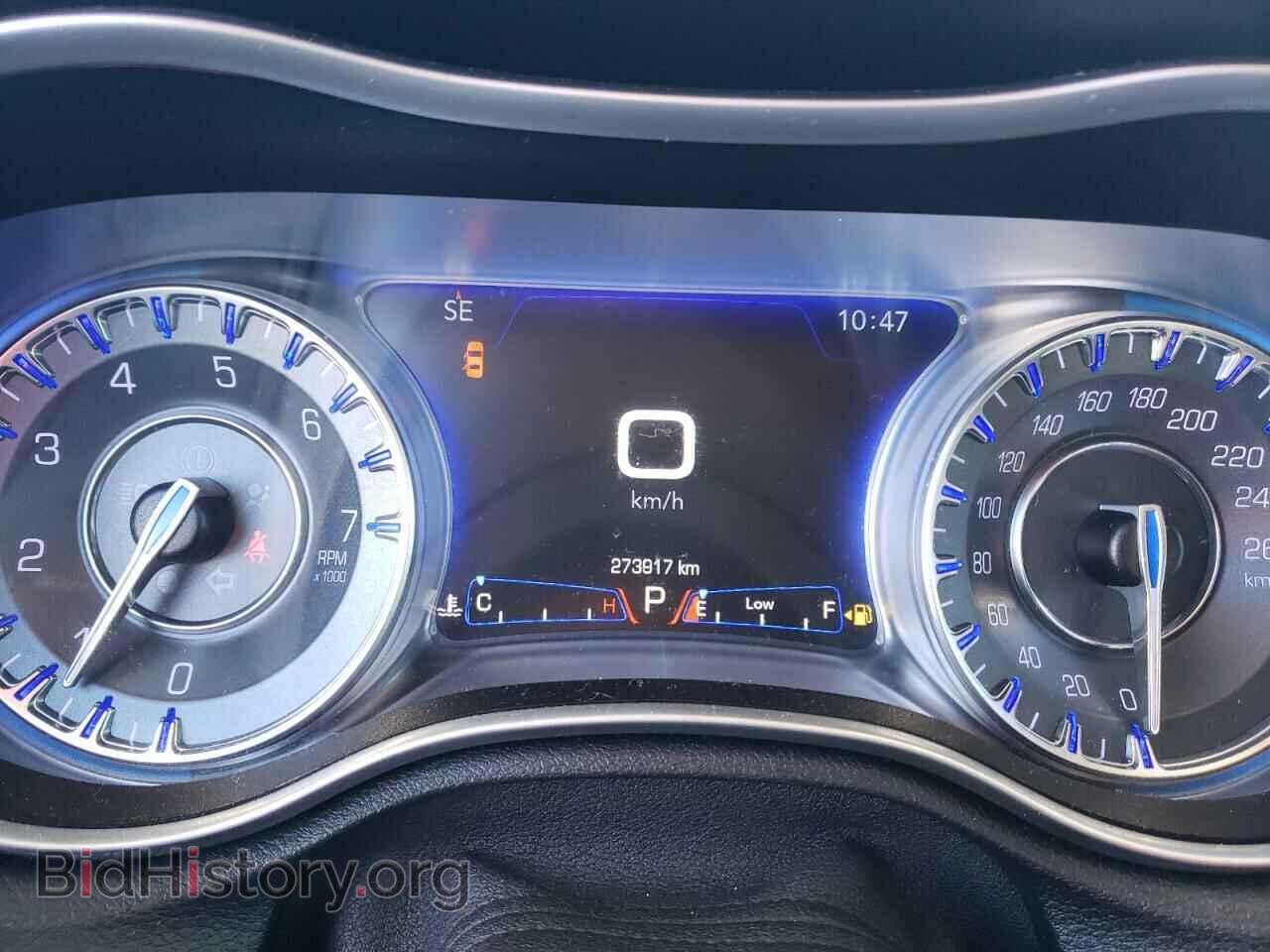 2017 CHRYSLER 300 - VIN: 2C3CCAAG3HH621637 - Фото 9