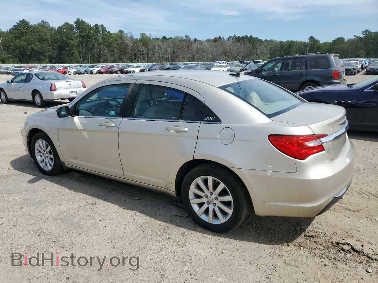 2013 CHRYSLER 200 - VIN: 1C3CCBBBXDN765910 - Фото 2
