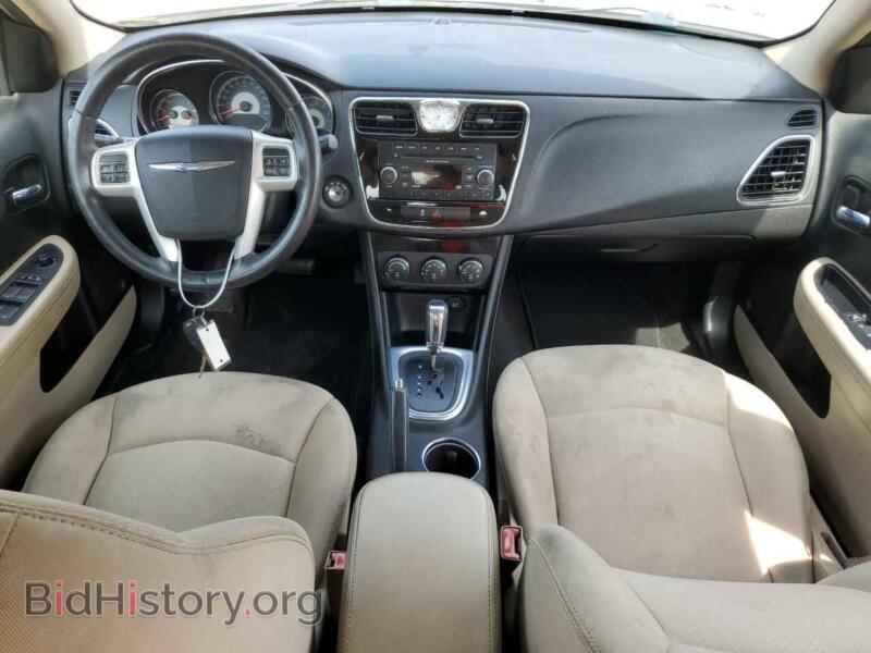 2013 Chrysler 200 (VIN 1C3CCBBBXDN765910) — photo 8 of 12