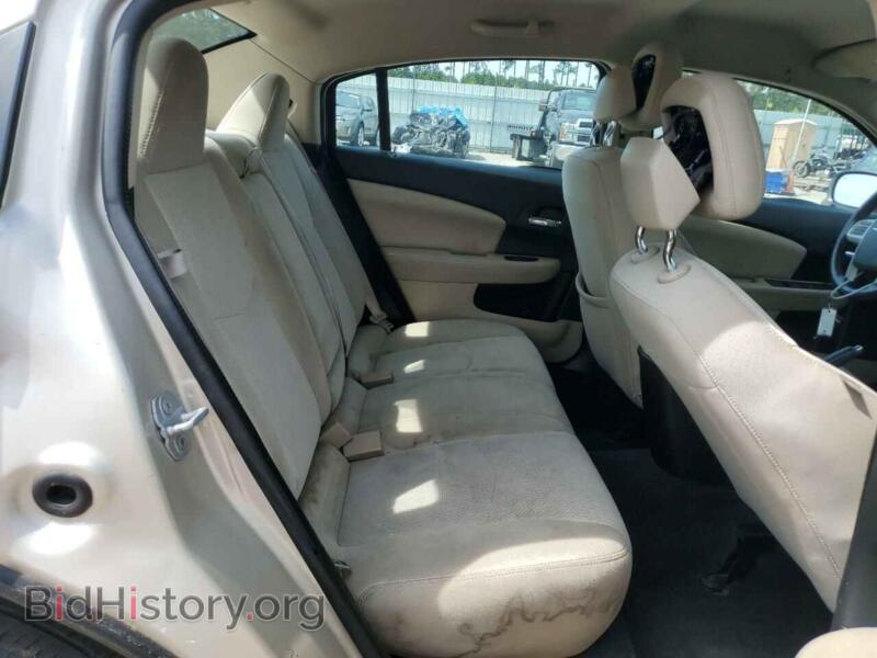 2013 Chrysler 200 (VIN 1C3CCBBBXDN765910) — photo 10 of 12