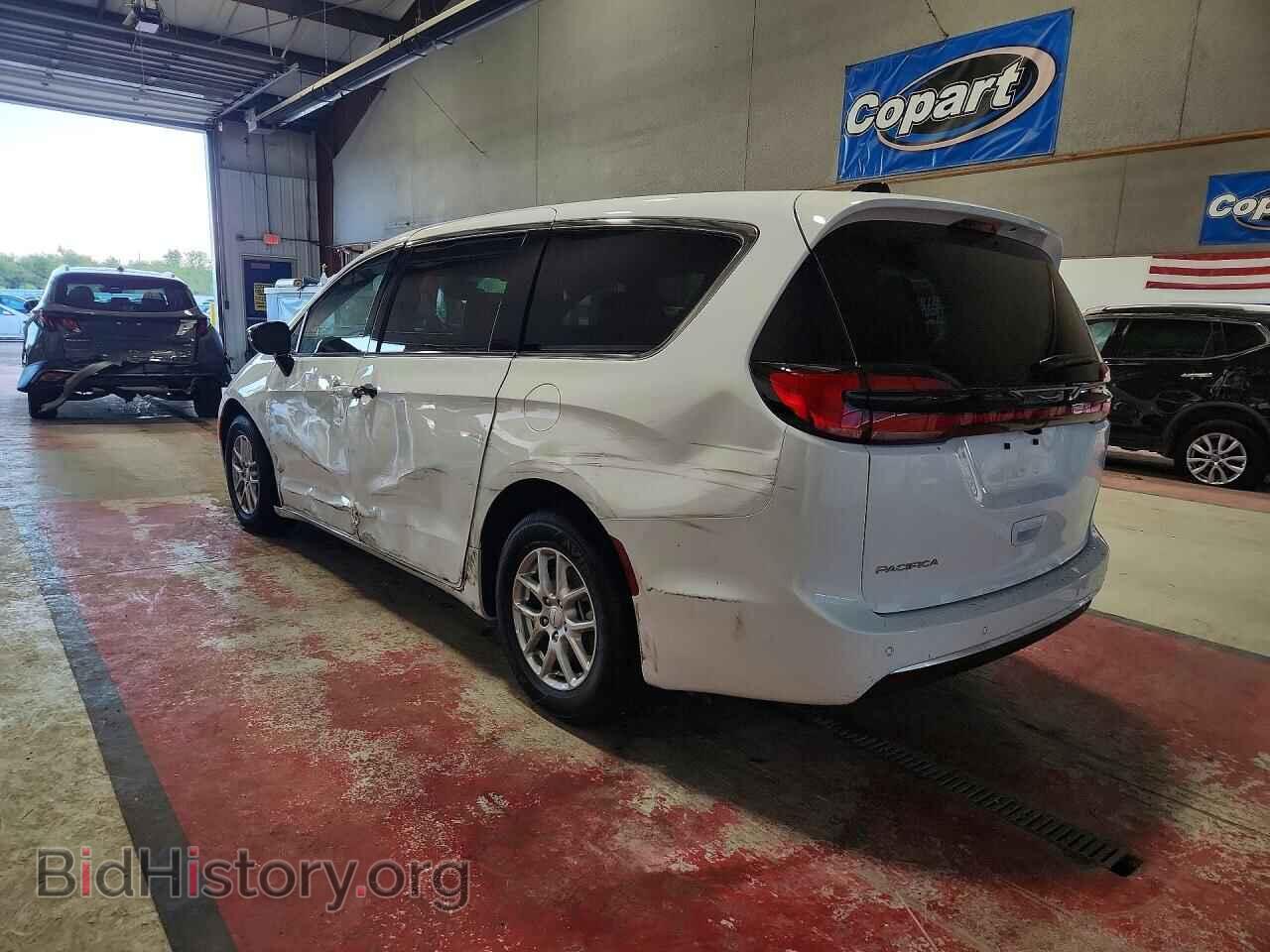 2027 CHRYSLER PACIFICA - VIN: 2C4RC1BG0VR594004 - Photo 2
