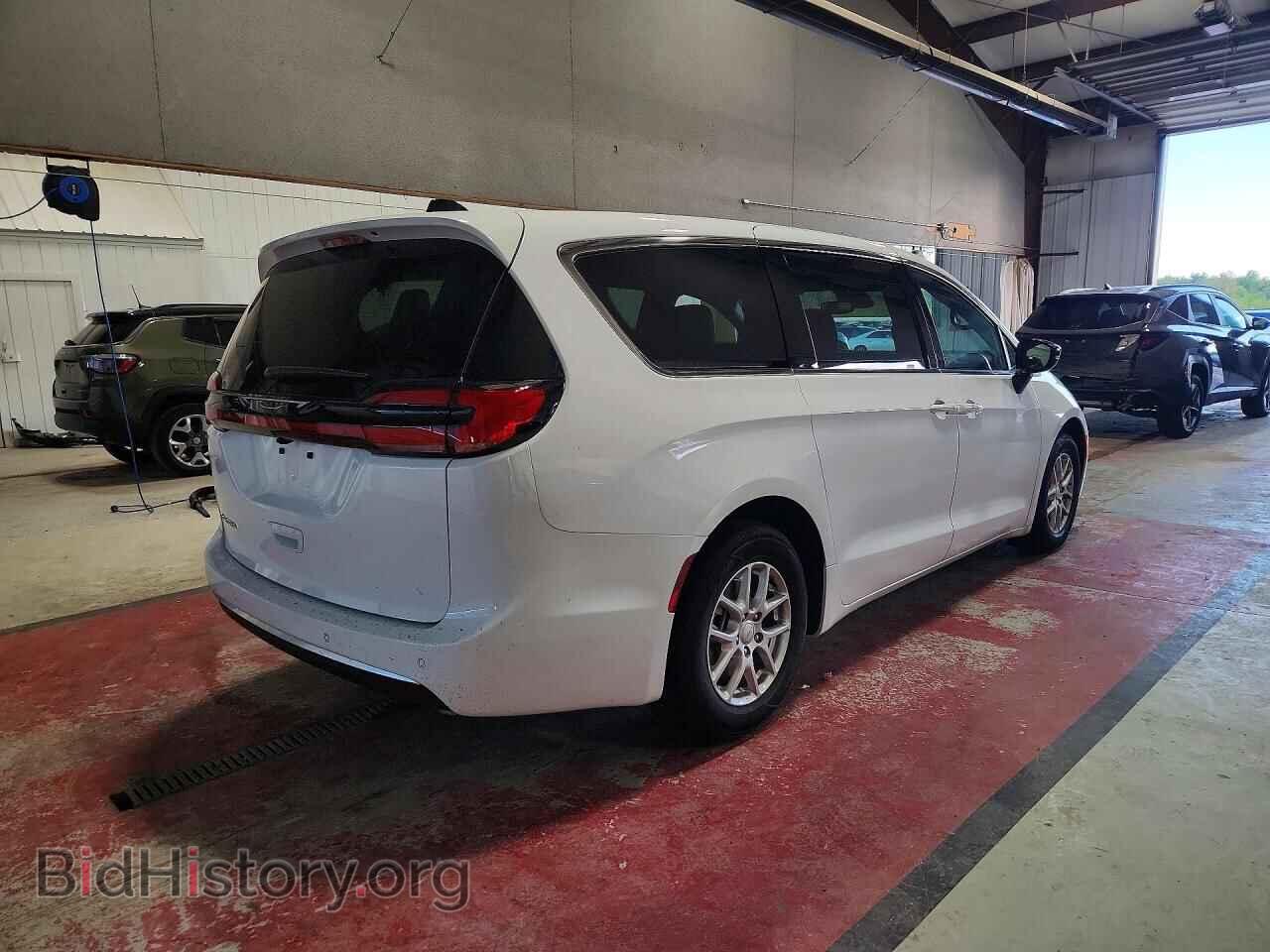 2027 CHRYSLER PACIFICA - VIN: 2C4RC1BG0VR594004 - Photo 3