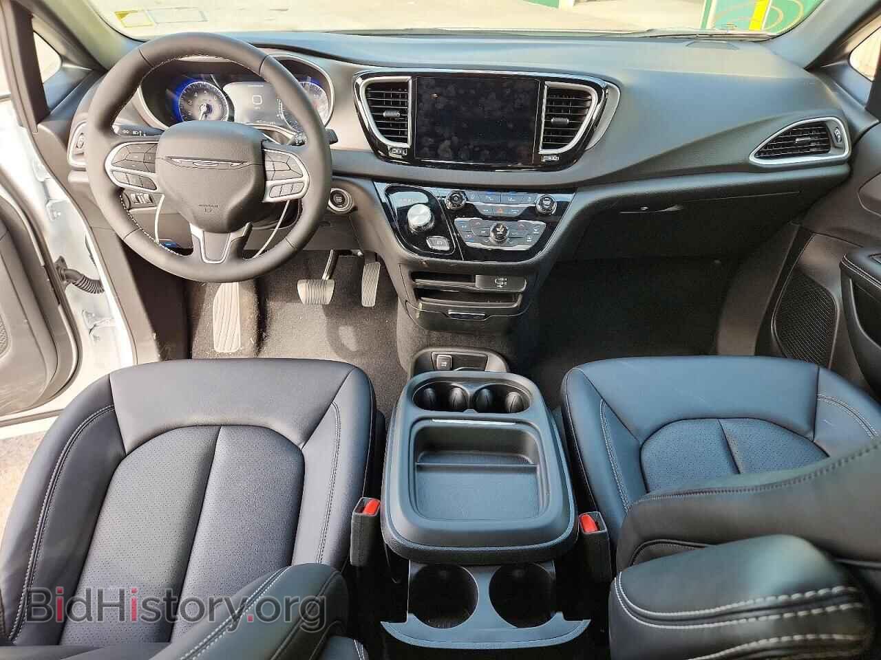 2027 CHRYSLER PACIFICA - VIN: 2C4RC1BG0VR594004 - Photo 8