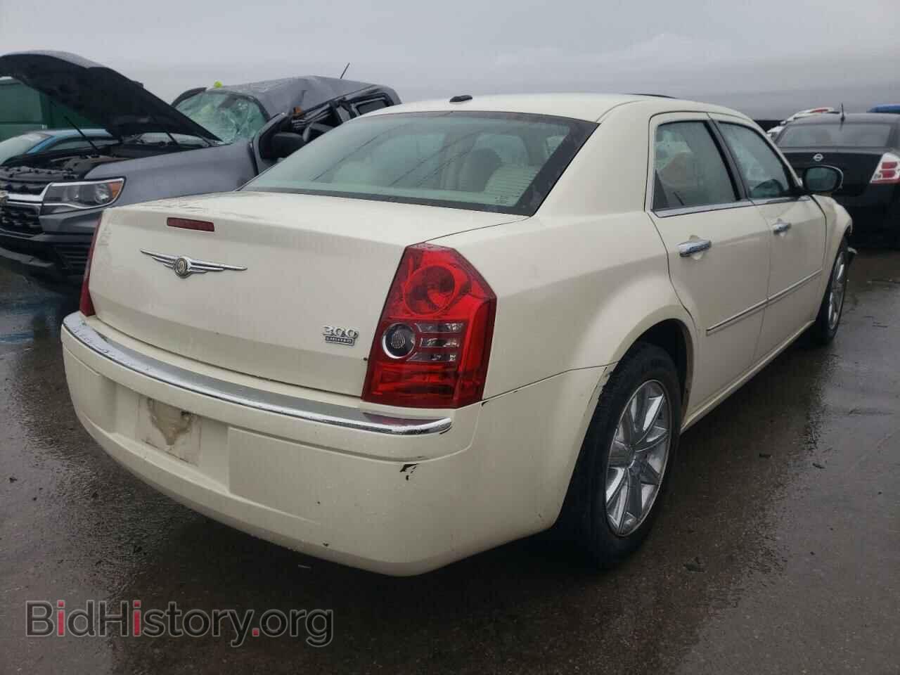 2010 CHRYSLER 300 - VIN: 2C3CA3CV4AH140265 - Фото 4