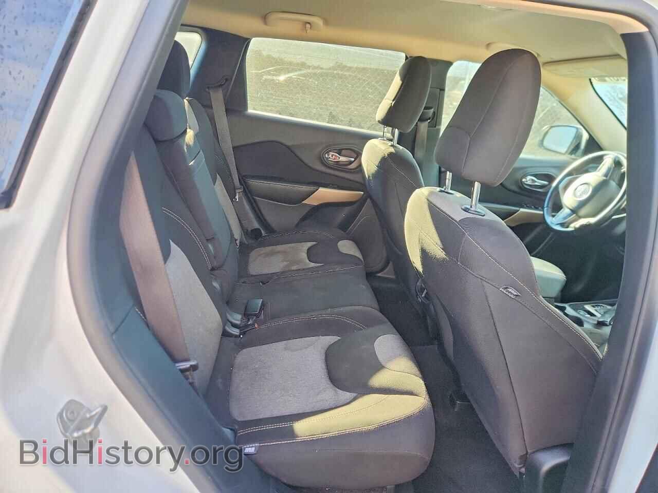 2018 JEEP CHEROKEE - VIN: 1C4PJLCB1JD552949 - Фото 10