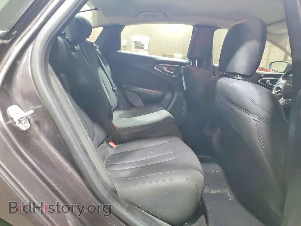 2016 CHRYSLER 200 - VIN: 1C3CCCAB6GN110901 - Photo 10