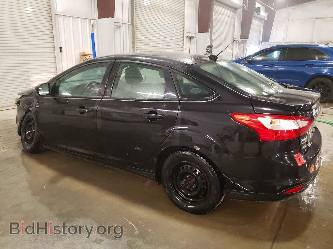 2012 Ford FOCUS (VIN 1FAHP3E28CL308925) — photo 2 of 12