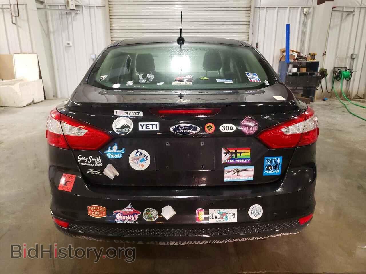 2012 Ford FOCUS (VIN 1FAHP3E28CL308925) — photo 6 of 12