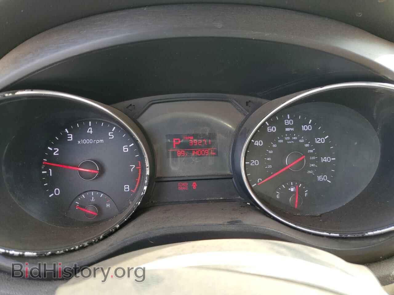 2016 KIA All Models - VIN: KNDMB5C11G6119731 - Фото 9