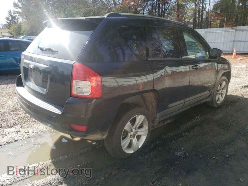 2011 Jeep COMPASS (VIN 1J4NT1FB7BD215859) — photo 4 of 10