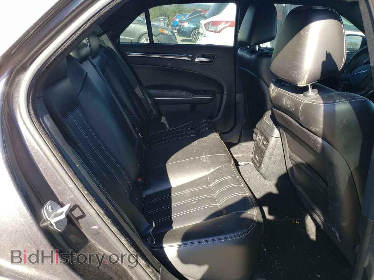 2019 CHRYSLER 300 - VIN: 2C3CCAGG7KH586275 - Photo 10