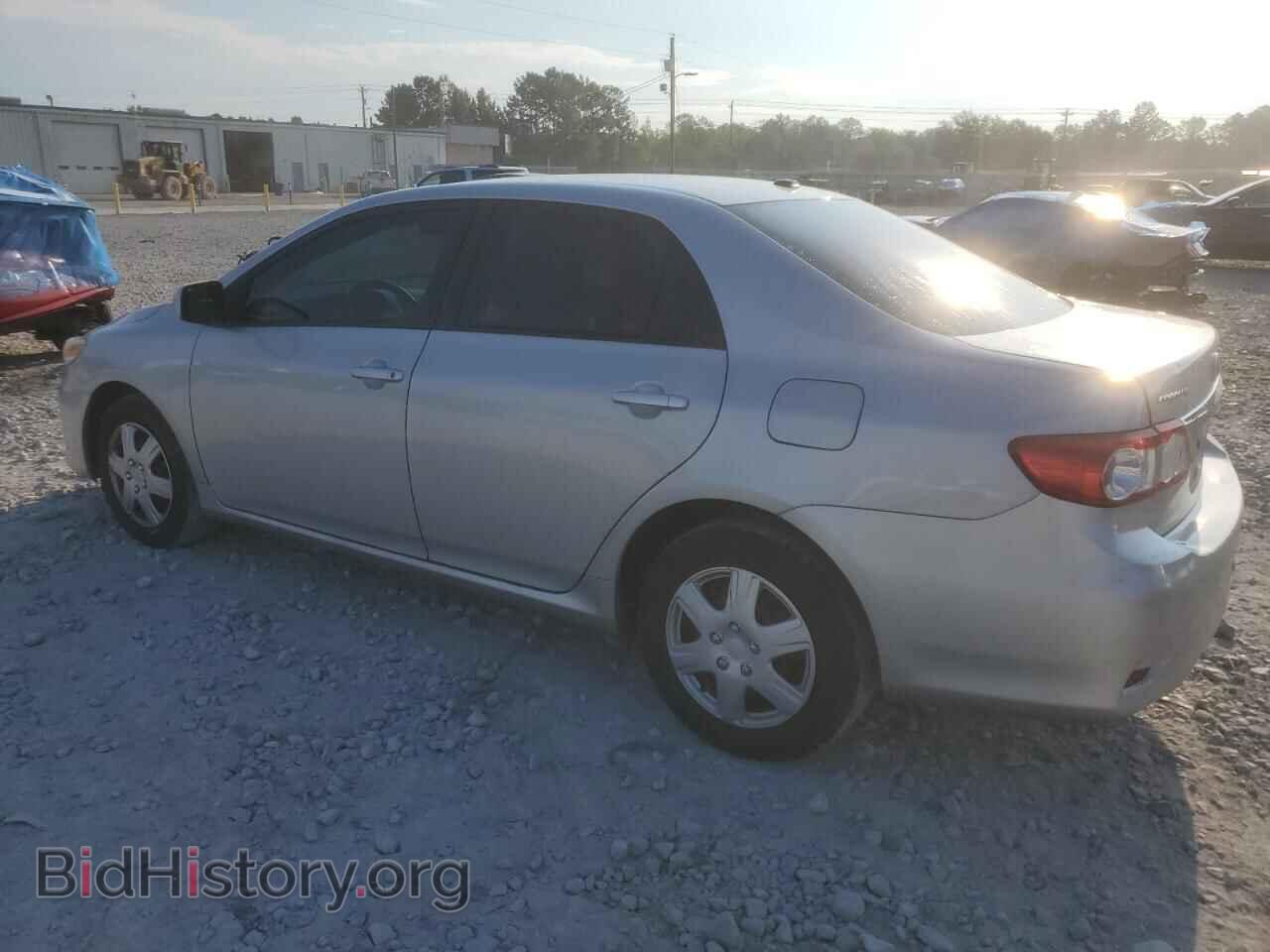 2011 TOYOTA COROLLA - VIN: 2T1BU4EE3BC581379 - Фото 2