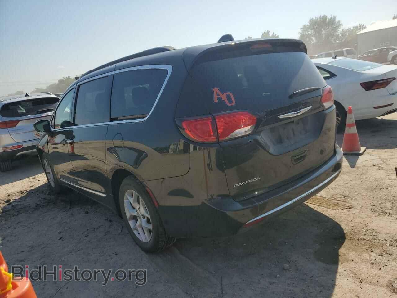 2017 CHRYSLER PACIFICA - VIN: 2C4RC1BG5HR820851 - Фото 2