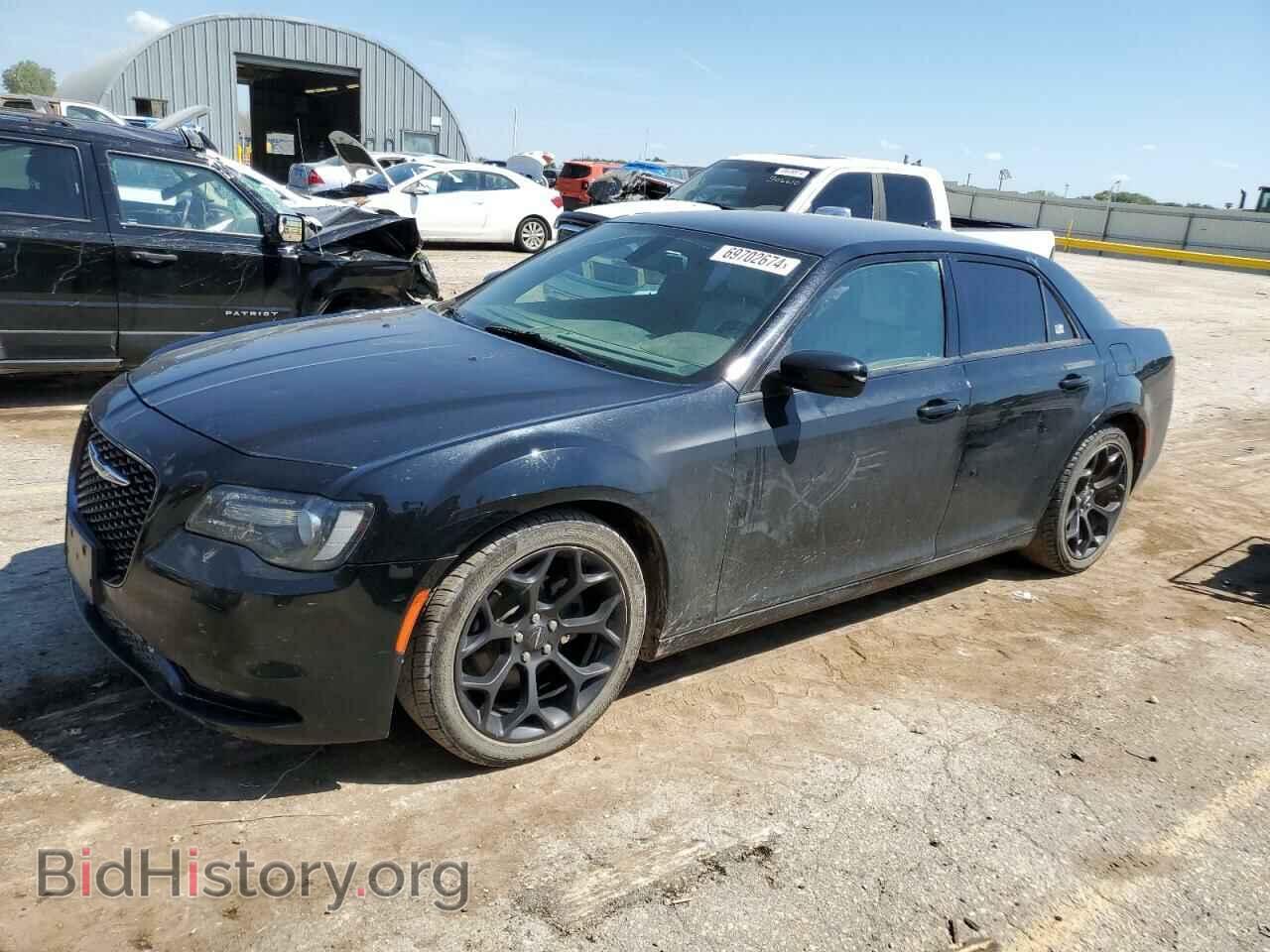 Фотография 2C3CCABG6KH564744 - CHRYSLER 300 2019