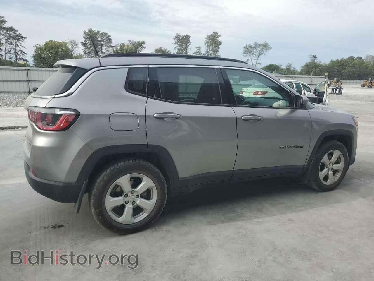 2018 JEEP COMPASS - VIN: 3C4NJCBB8JT241067 - Фото 3