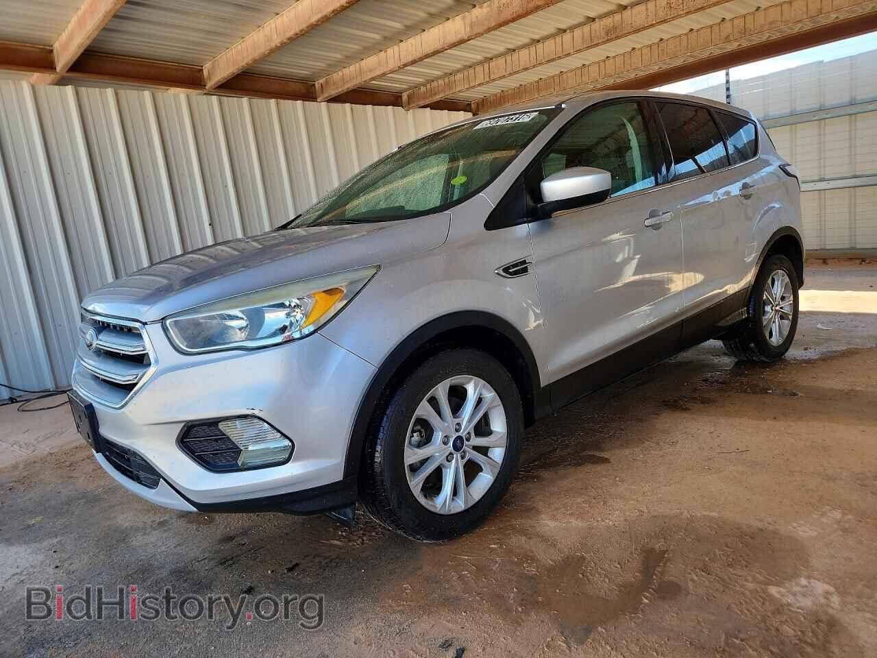 2017 Ford ESCAPE SE (VIN 1FMCU0GD2HUC24901) — фото 1 из 13, Copart, повреждение: передняя часть
