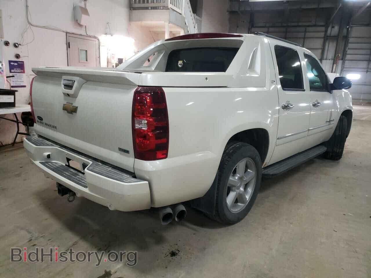 2011 CHEVROLET AVALANCHE - VIN: 3GNTKGE37BG209986 - Фото 4
