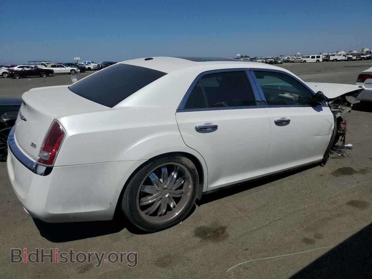 2011 CHRYSLER 300 - VIN: 2C3CA5CGXBH617151 - Фото 3
