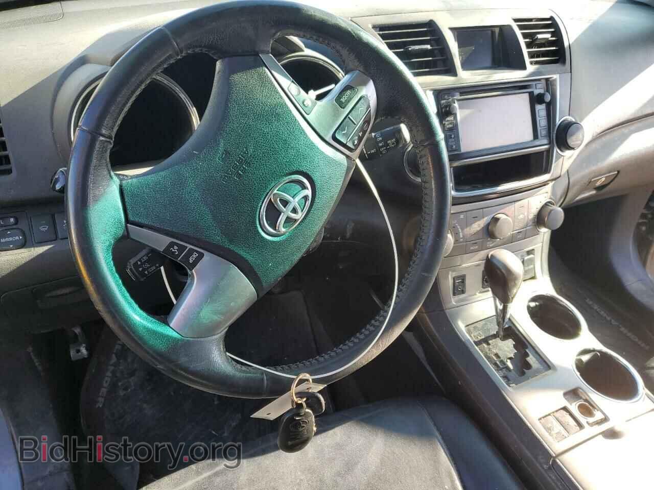 2013 TOYOTA HIGHLANDER - VIN: 5TDBK3EH8DS202512 - Фото 8